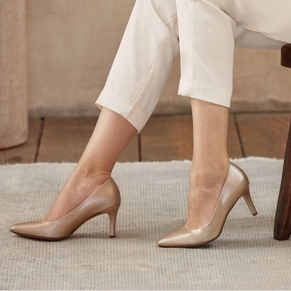 🔺SOLD🔻NWOB Naturalizer Natalie Pumps